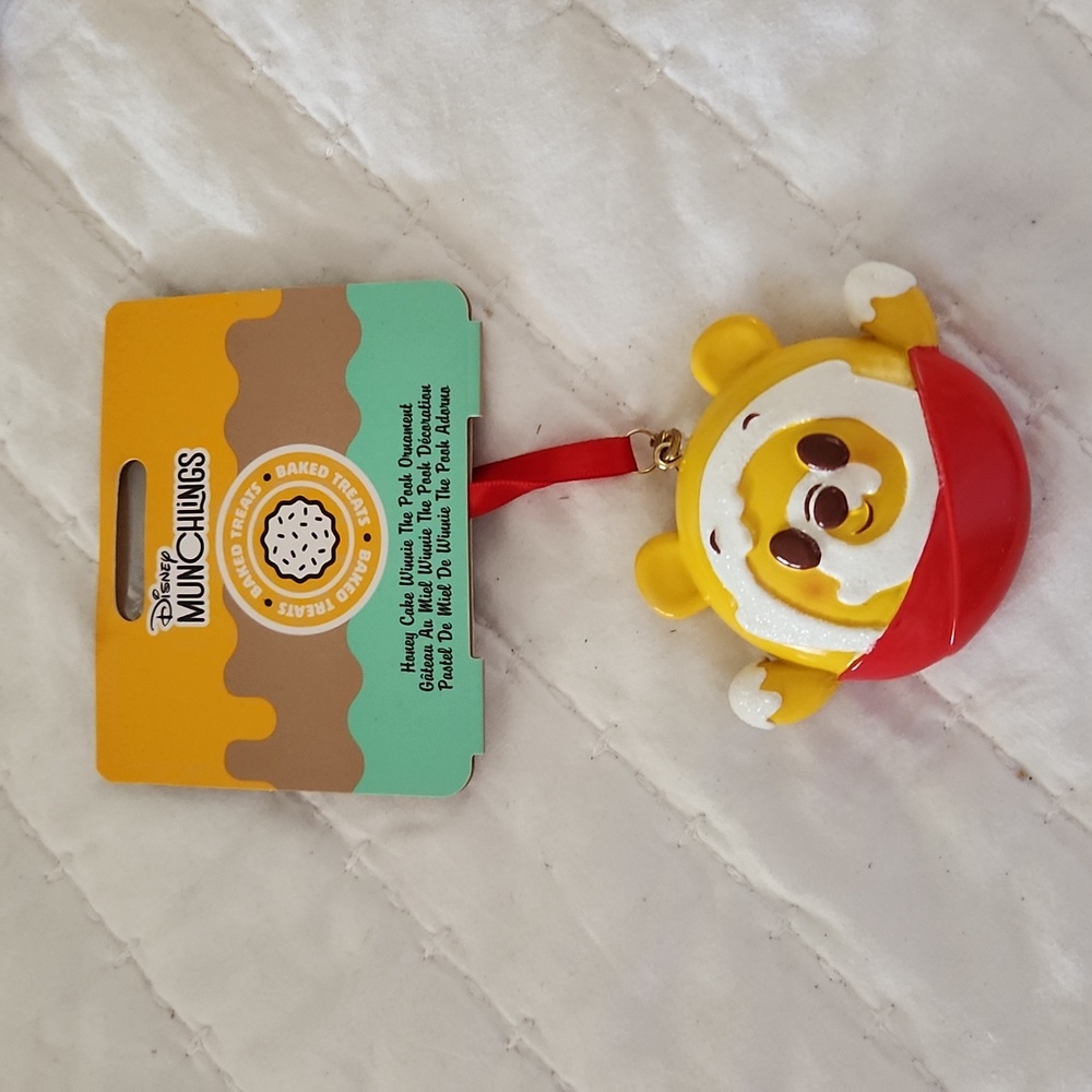 Disney Munchling Pooh Honey Bun Ornament